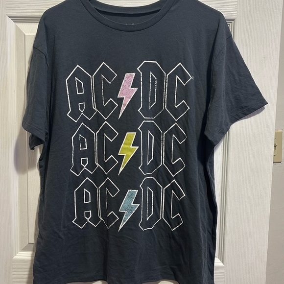 Tops - AC/DC Tee